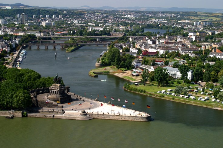 82-1-koblenz_deutsches_eck_panthermedia_02167061_ret